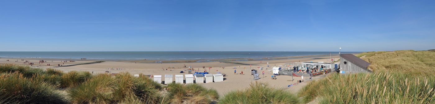 Naaktstrand Bredene viert 25-jarig jubileum met nieuwe informatieborden