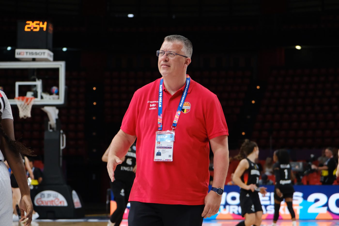 Van Belgian Cats naar de WNBA: Gingelom kroont Pascal Angillis tot ereburger