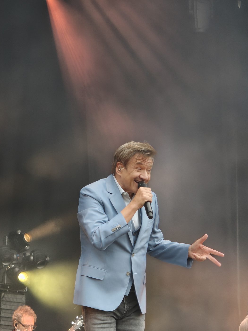 Bart Peeters en Dana Winner in de bloemetjes: dit was de rode loper van de Radio 2 Eregalerij