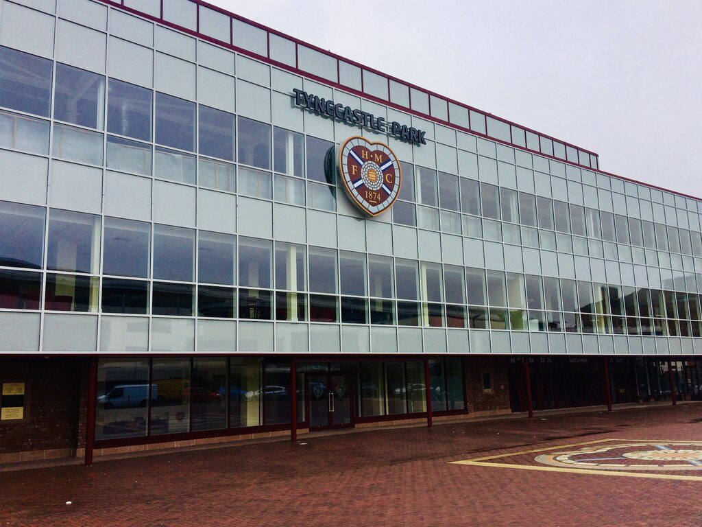 Vrancken loodst Hearts via strafschoppen naar Conference League