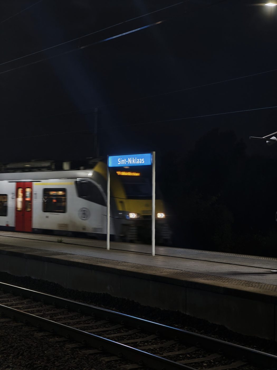Zes gemeenten eisen trein om het half uur tussen Sint-Niklaas en Mechelen: "Technisch haalbaar"