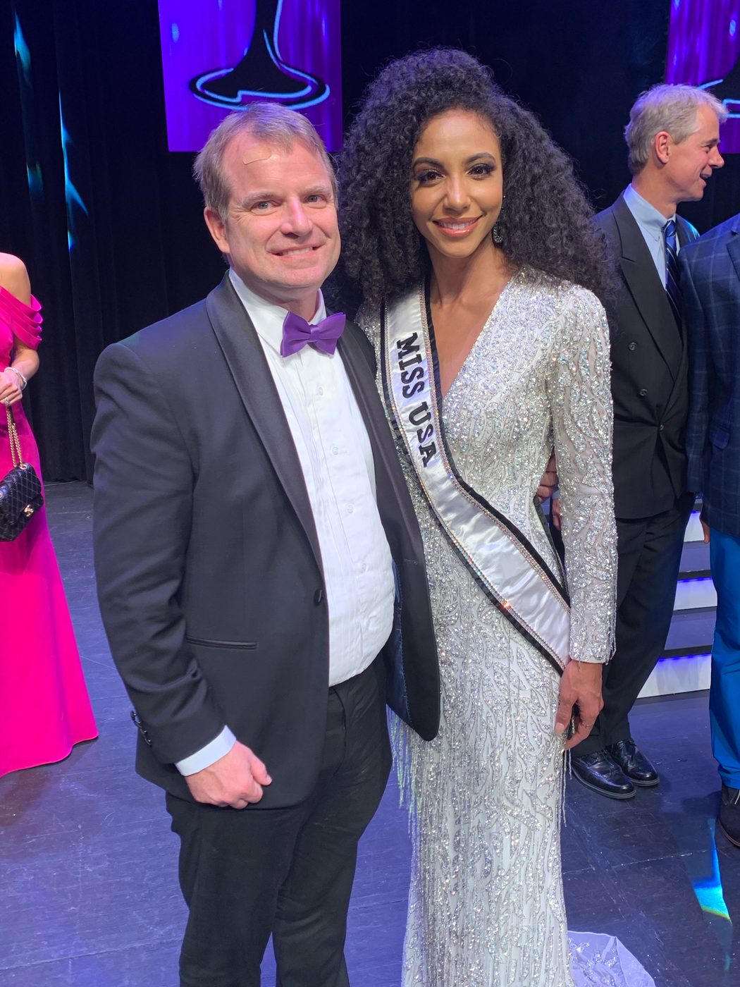 Historische Miss USA: Voor het eerst is de winnares een getrouwde moeder