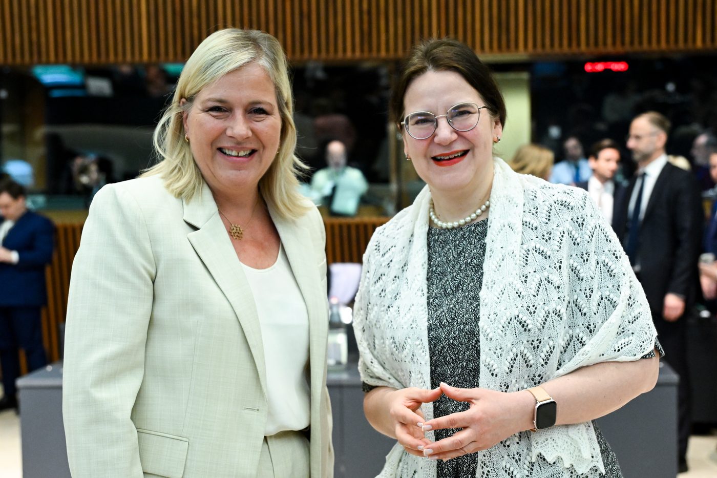 Vlaanderen introduceert leeftijdsgrens sociale media, federaal minister Matz pleit voor nationale aanpak