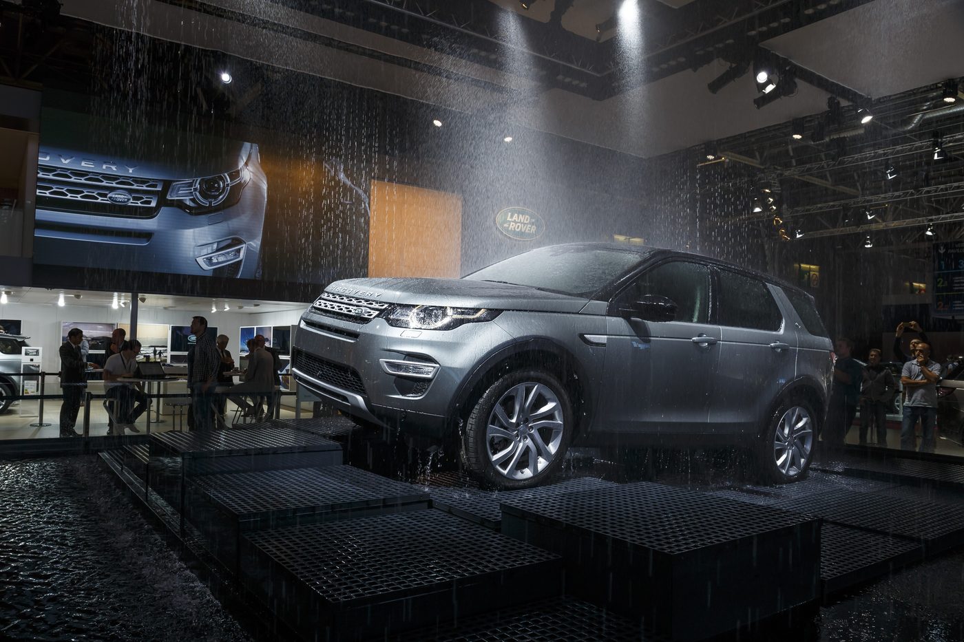 Jaguar Land Rover schrapt 4.000 banen: cyberaanval en importheffingen eisen hun tol
