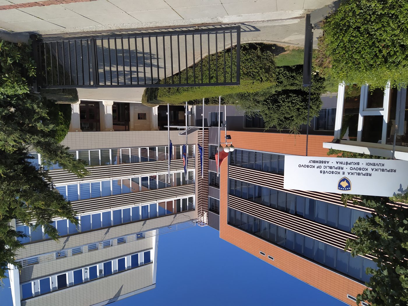 Politieke impasse in Kosovo: nieuwe verkiezingen na mislukte presidentsverkiezingen