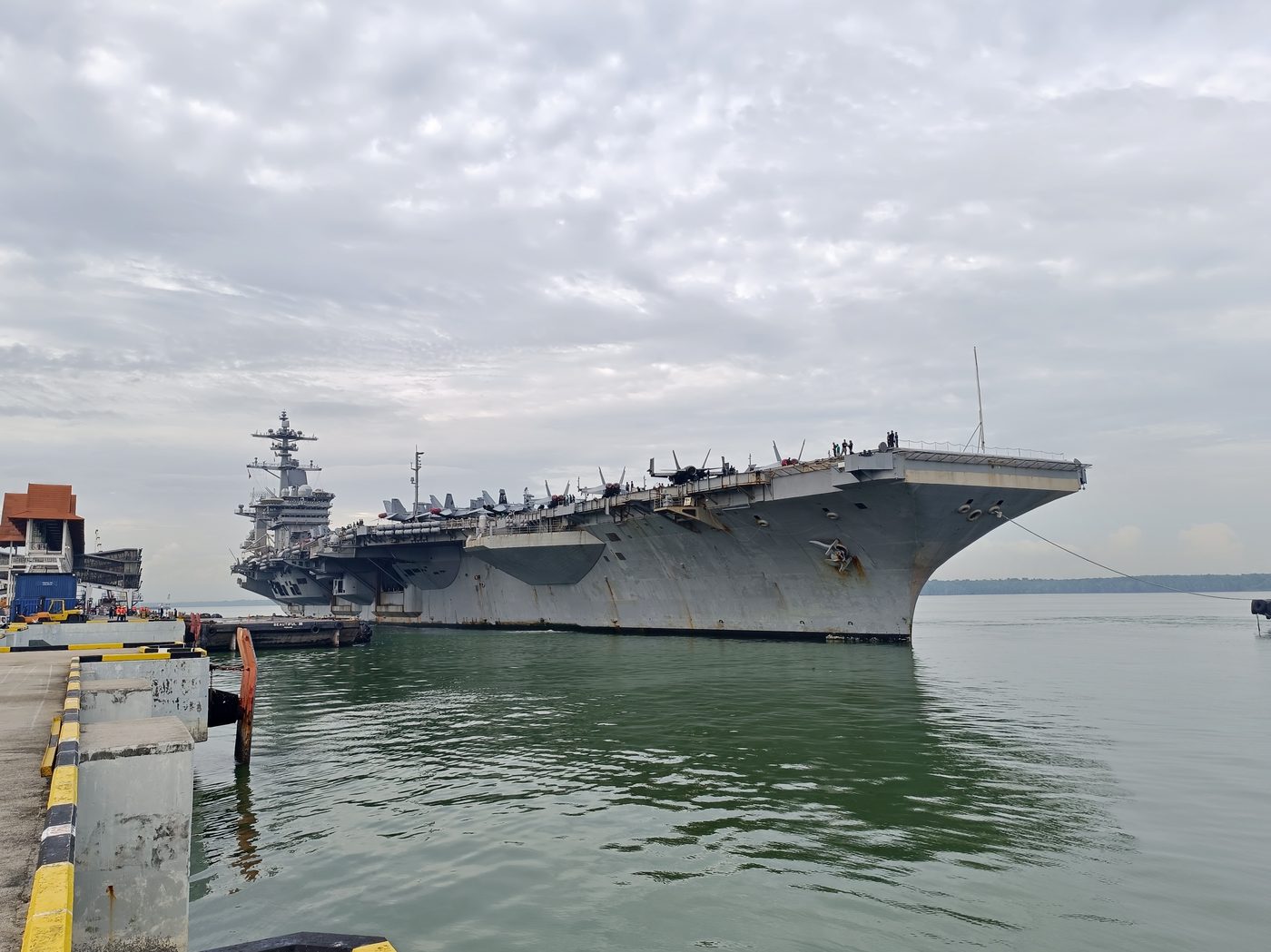 Admiraal grijpt in op USS Abraham Lincoln na meldingen van wantoestanden