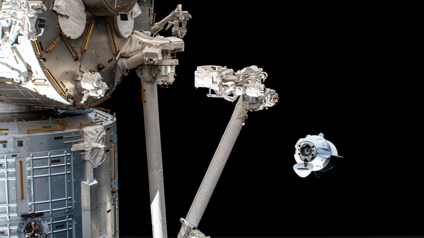 SpaceX brengt vier astronauten naar ISS