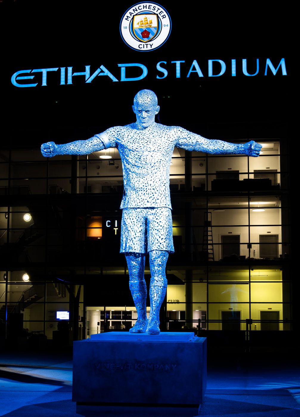 Kompany debuteert in Duitse Supercup; jonge Karetsas start voor Dortmund