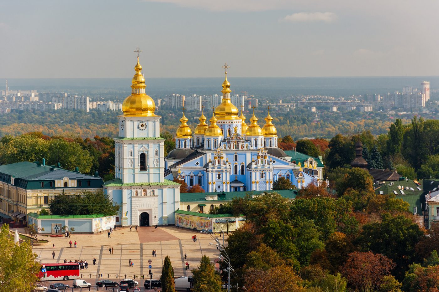 Meerdere slachtoffers na Russische raketaanvallen op Kyiv en Zaporizja