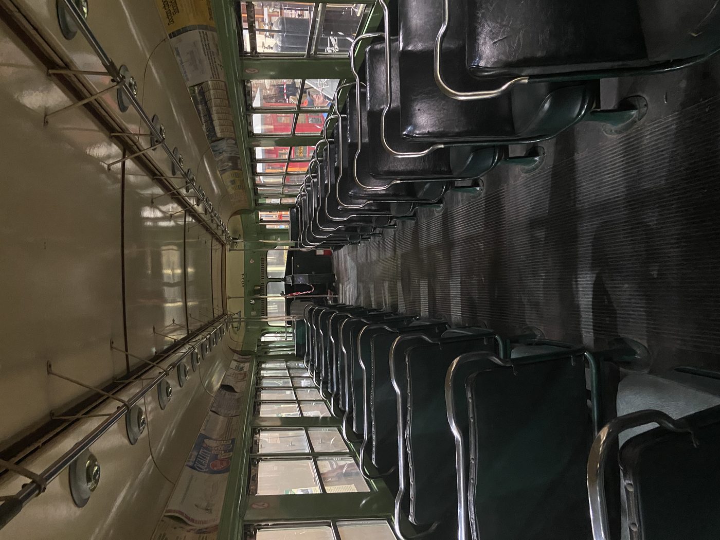 Einde van een tijdperk: Antwerpen neemt afscheid van nostalgische PCC-trams