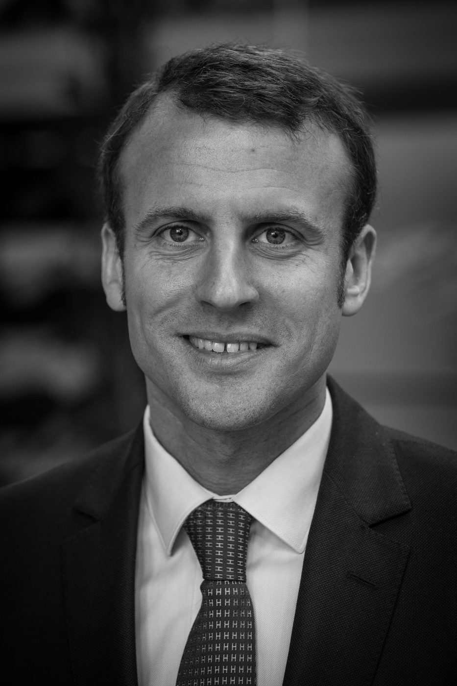 Frankrijk staat in brand, Macron jetskit: foto's leiden tot golf van kritiek