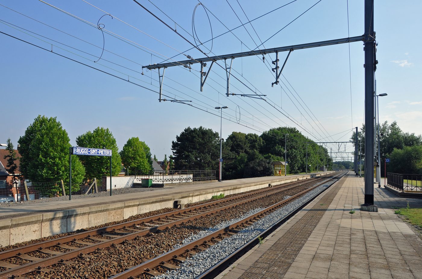 Politie grijpt tweemaal in bij massale vechtpartij jongeren op station Brugge