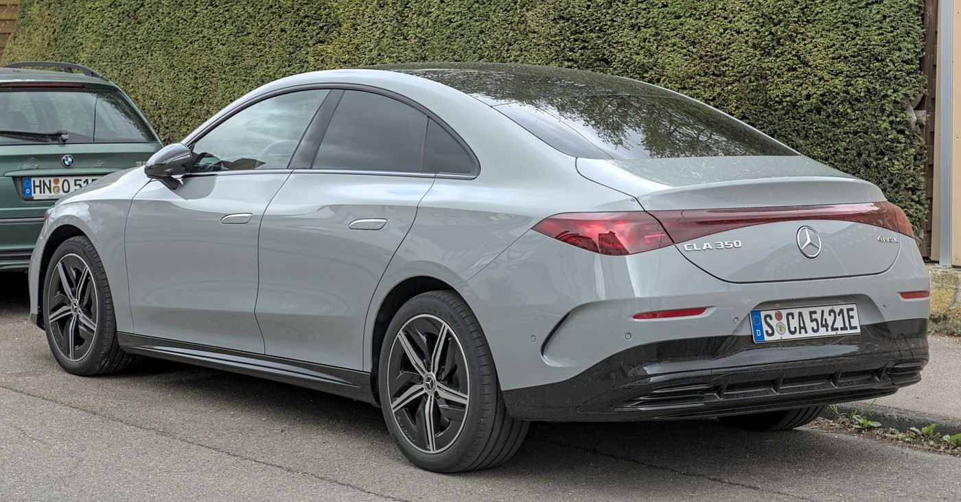 Na 40 jaar onder de grond gevonden: deze Mercedes ziet er nog nieuw uit